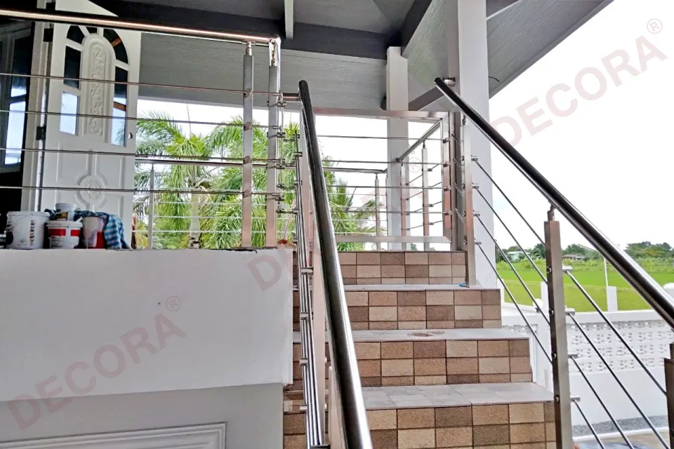ผลงานการติดตั้งราวบันได ราวระเบียง ราวกันตก BL-611 บ้านคุณสิงห์ขร By DECORA