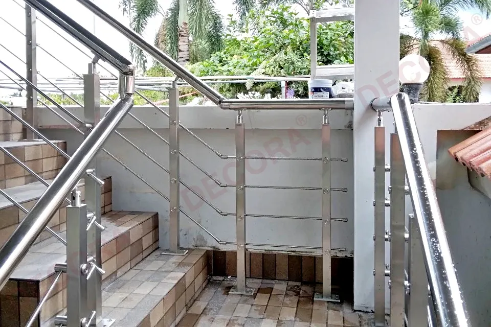 ผลงานการติดตั้งราวบันได ราวระเบียง ราวกันตก BL-611 บ้านคุณสิงห์ขร By DECORA