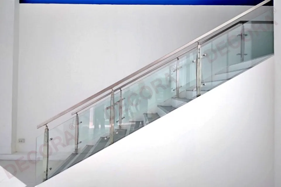 ผลงานการติดตั้งราวบันไดกระจก BL-604 บริษัท เซ็ปต้าเอนจิเนียริ่งแอนด์เซอร์วิส จำกัด By DECORA