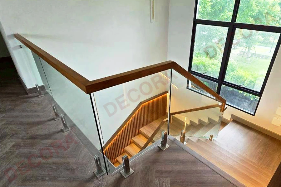 Luxury glass staircase GL-03 DECORA