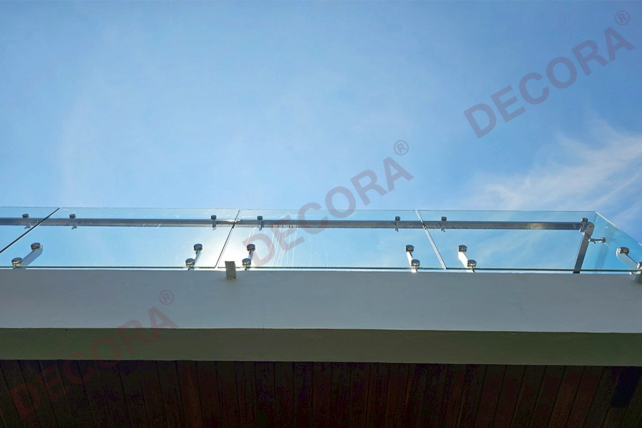 DECORA Luxury glass stair railing and balcony railing GL-04