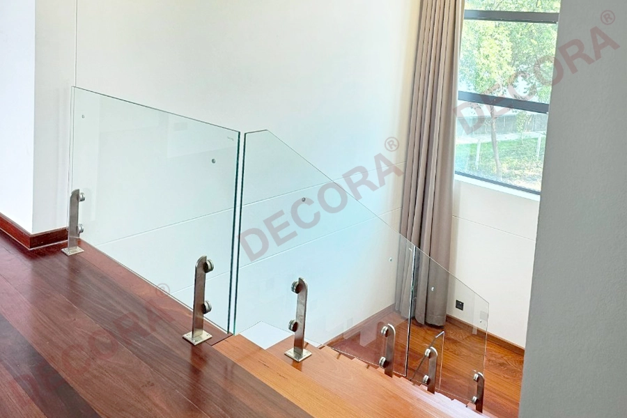 DECORA Luxury glass stair railing and balcony railing GL-04