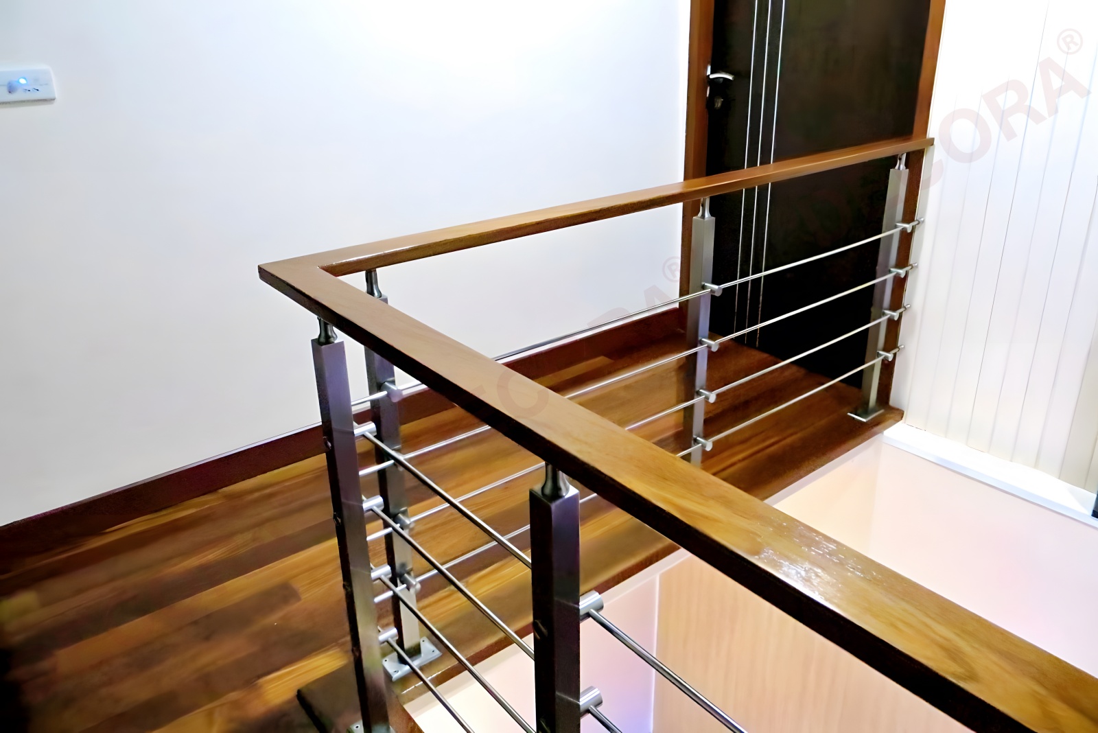 ผลงานราวบันได ราวกันตก ราวระเบียง BL-611 ลูกค้าหมู่บ้านสีวลี 2 By DECORA