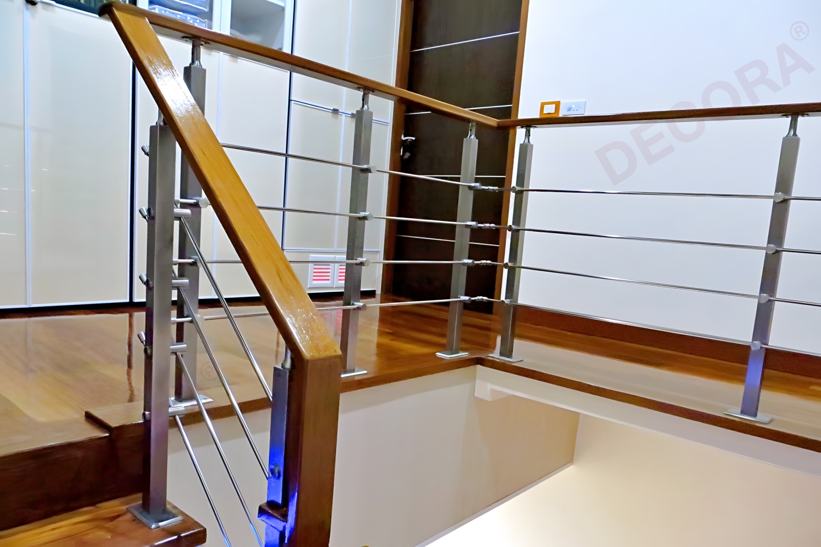 ผลงานราวบันได ราวกันตก ราวระเบียง BL-611 ลูกค้าหมู่บ้านสีวลี 2 By DECORA