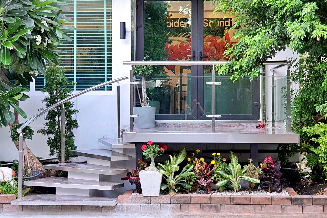 ผลงานราวบันได ราวกันตก ราวระเบียง BL-613 บริษัท วีซาวด์ จำกัด By DECORA