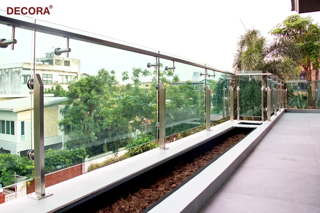 ราวระเบียง ราวกันตกกระจก