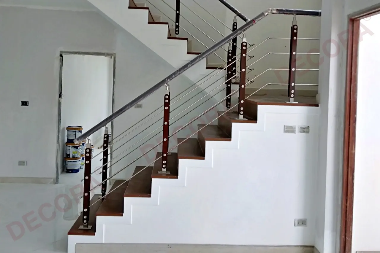 ผลงานการติดตั้งราวบันได ราวระเบียง ราวกันตก BL-517 บ้านคุณเกศณี By DECORA