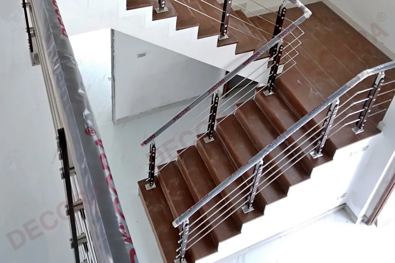 ผลงานการติดตั้งราวบันได ราวระเบียง ราวกันตก BL-517 บ้านคุณเกศณี By DECORA