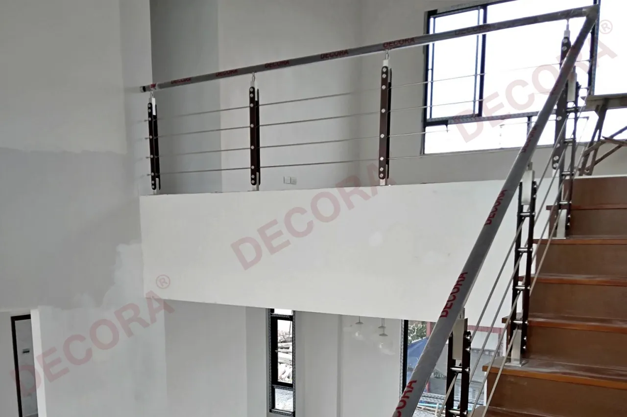 ผลงานการติดตั้งราวบันได ราวระเบียง ราวกันตก BL-517 บ้านคุณเกศณี By DECORA