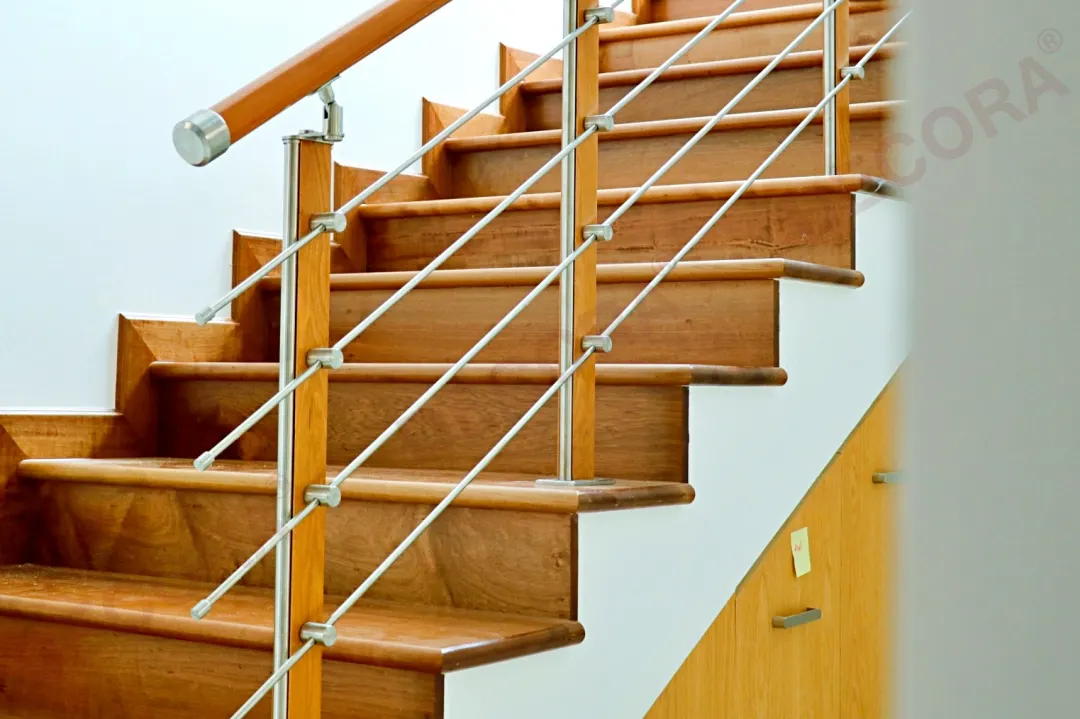 ผลงานการติดตั้งราวบันได ราวระเบียง ราวกันตก BL-514 บ้านคุณสมภพ By DECORA