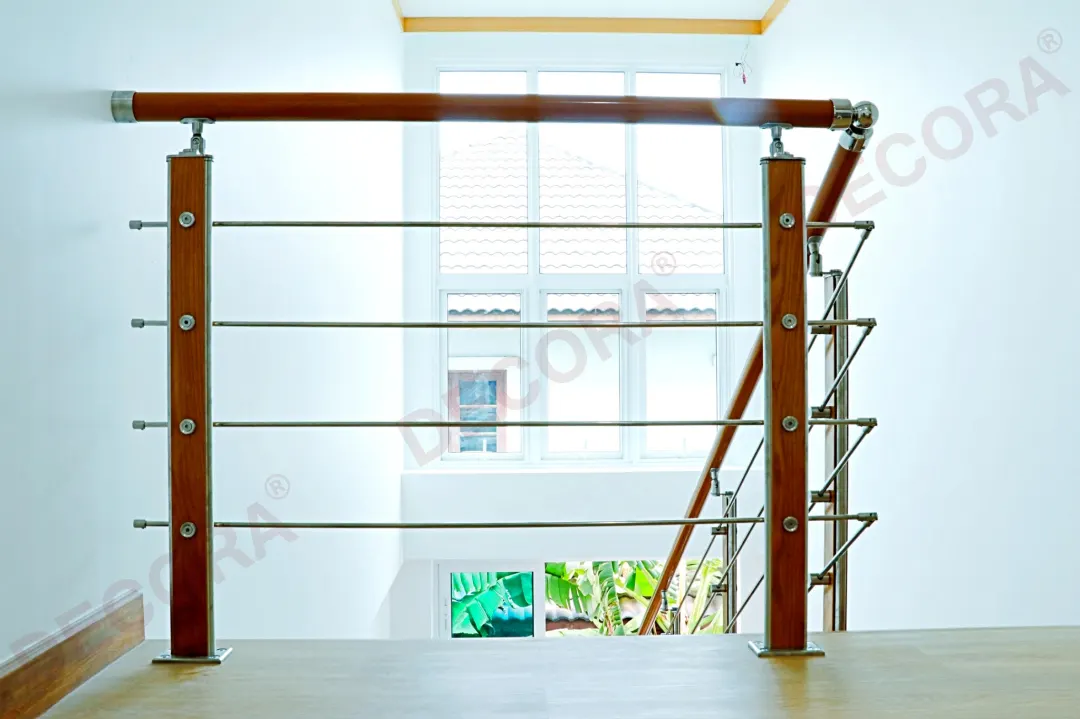 ผลงานการติดตั้งราวบันได ราวระเบียง ราวกันตก BL-514 บ้านคุณสมภพ By DECORA