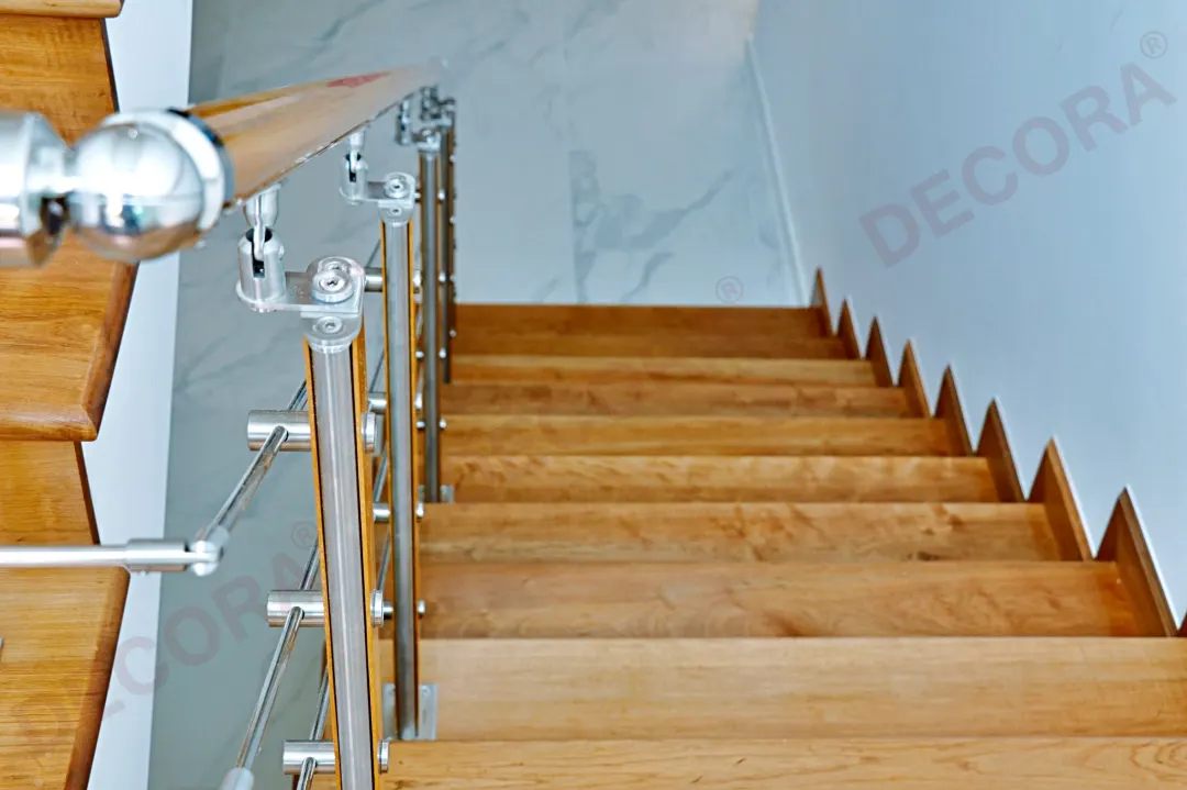 ผลงานการติดตั้งราวบันได ราวระเบียง ราวกันตก BL-514 บ้านคุณสมภพ By DECORA